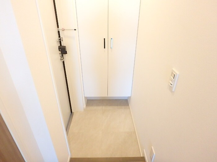 物件内観写真17　(玄関)