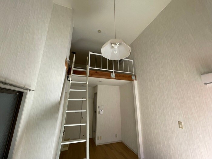 物件内観写真9　(居室)