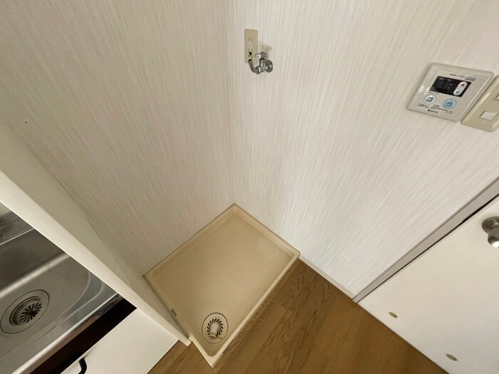 物件内観写真12　(洗濯機置場)