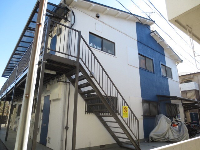 物件外観写真3　(エントランス部分)