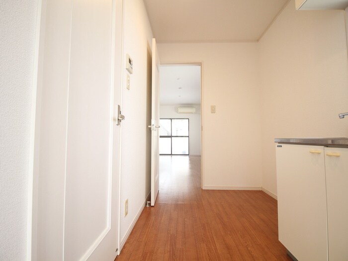 物件内観写真18　(廊下)