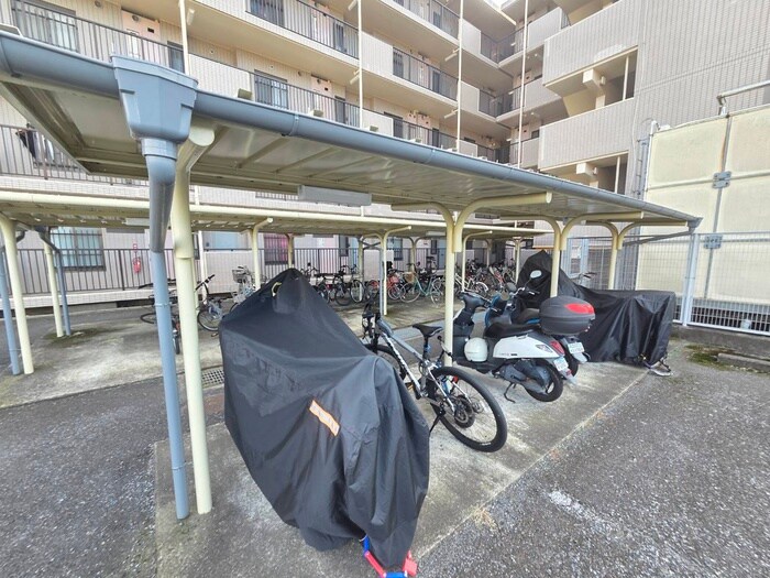 物件外観写真6　(駐輪場)