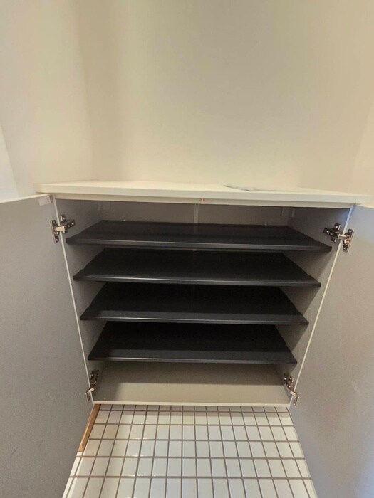 物件内観写真17　(靴箱)