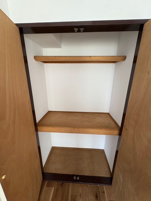 物件内観写真10　(収納)