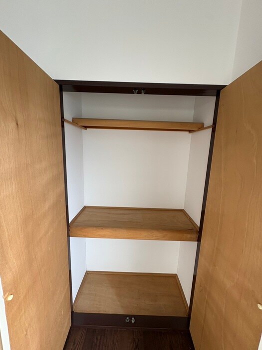 物件内観写真12　(収納)