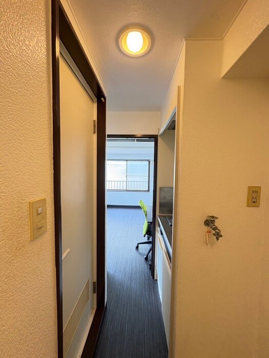 物件内観写真15　(廊下)