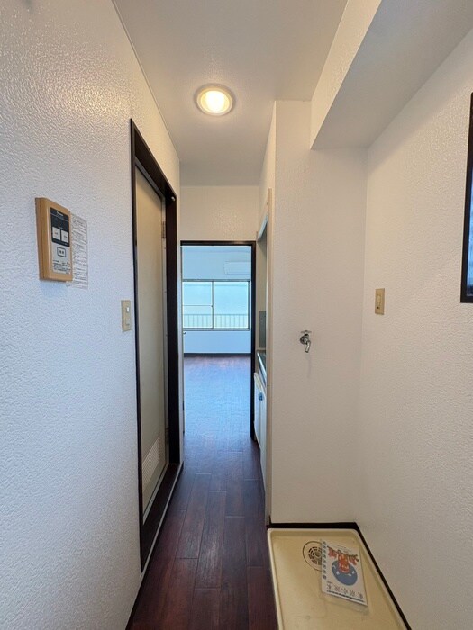 物件内観写真15　(廊下)
