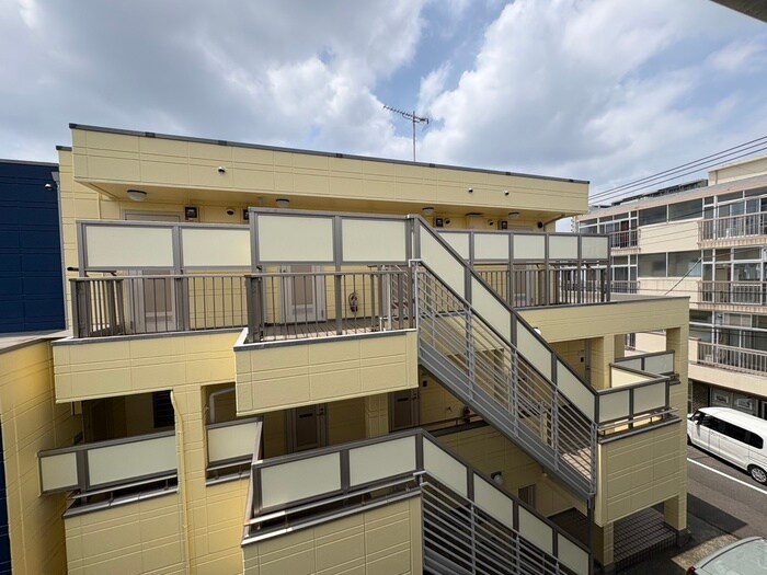 物件内観写真16　(室内からの展望)