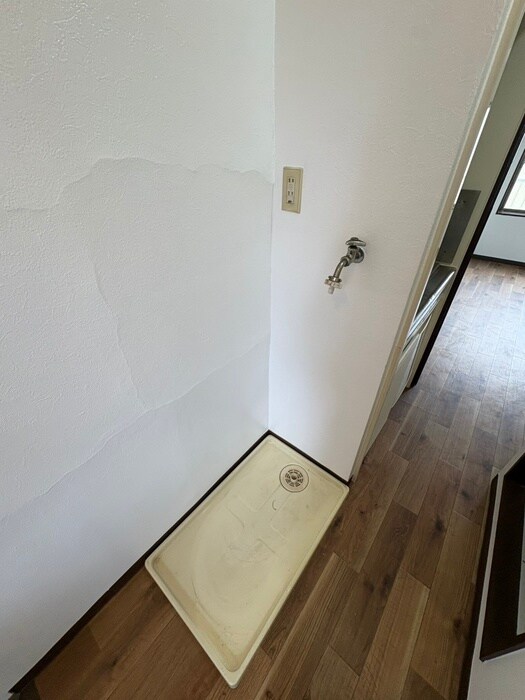 物件内観写真18　(洗濯機置場)