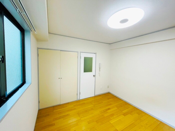 物件内観写真9　(居室)