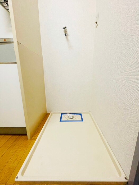 物件内観写真14　(洗濯機置場)