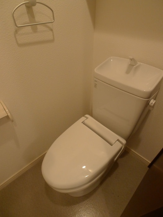 物件内観写真12　(トイレ)