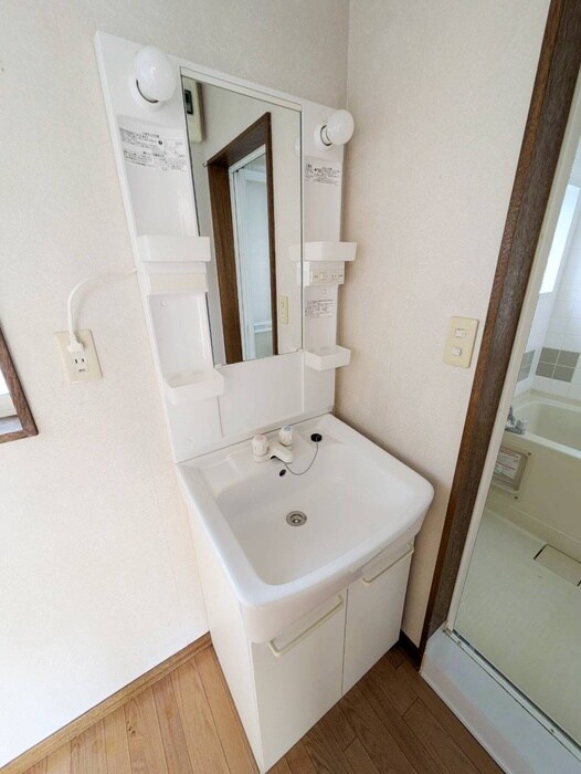 物件内観写真12　(洗面)