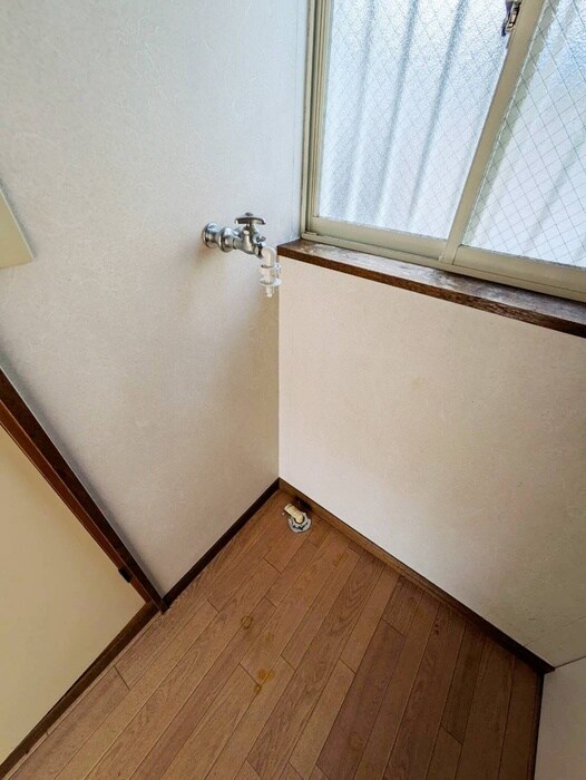 物件内観写真15　(洗濯機置場)
