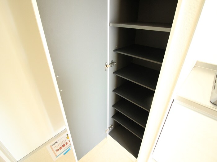 物件内観写真8　(靴箱)