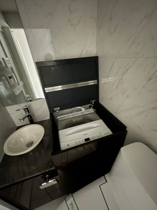 物件内観写真16　(洗濯機置場)