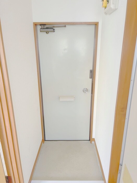 物件内観写真19　(玄関)