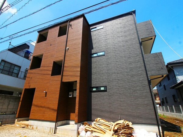 建築中