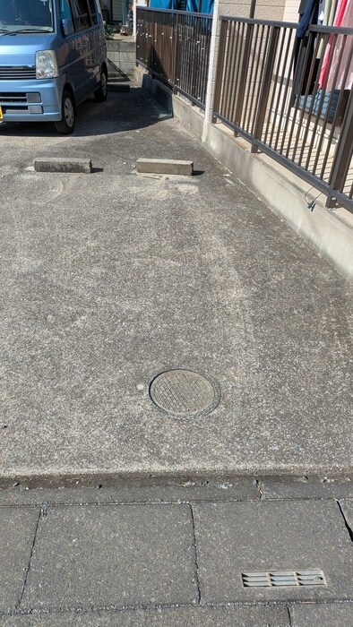 トモエハイツの駐車場