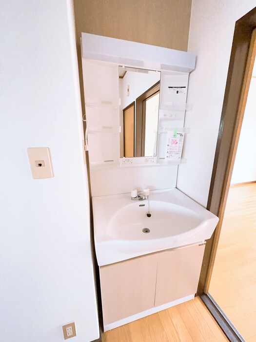 物件内観写真11　(洗面)