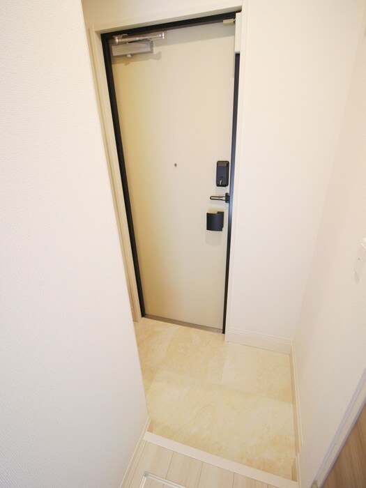 物件内観写真17　(玄関)