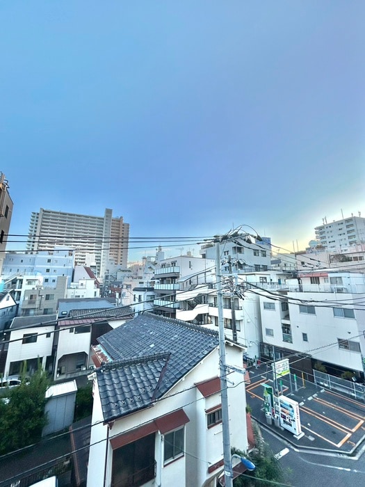 物件内観写真14　(室内からの展望)