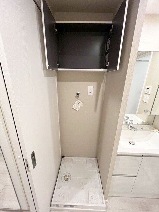 物件内観写真15　(洗濯機置場)