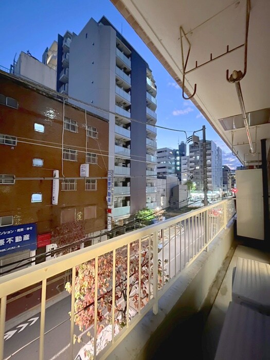 物件内観写真20　(室内からの展望)