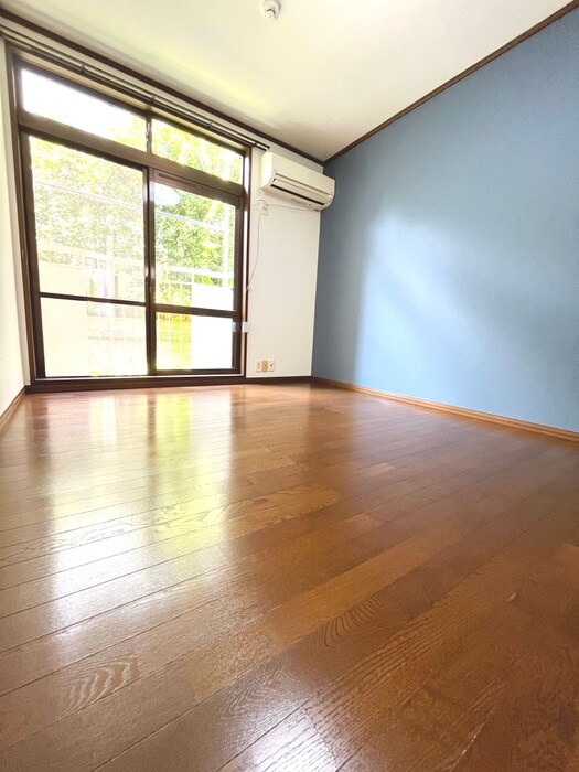 物件内観写真6　(居室)