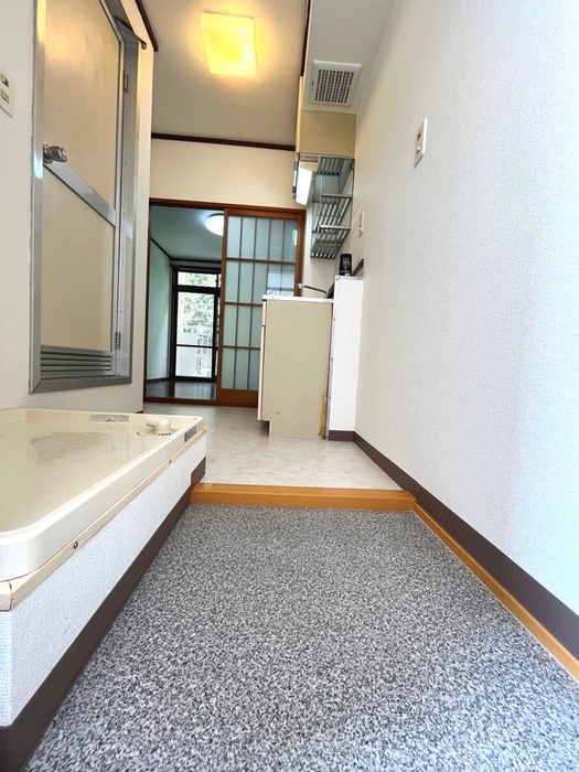 物件内観写真14　(玄関)
