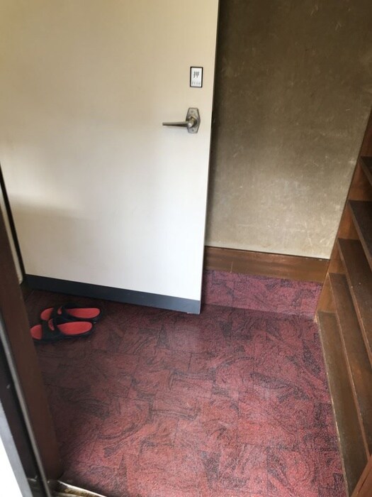 物件内観写真14　(玄関)