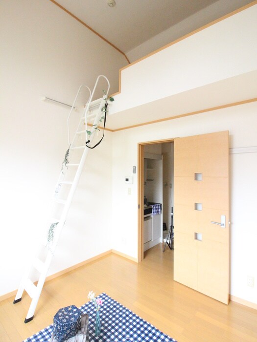 物件内観写真8　(居室)