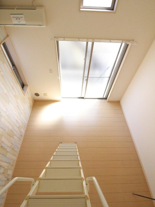 物件内観写真9　(居室)