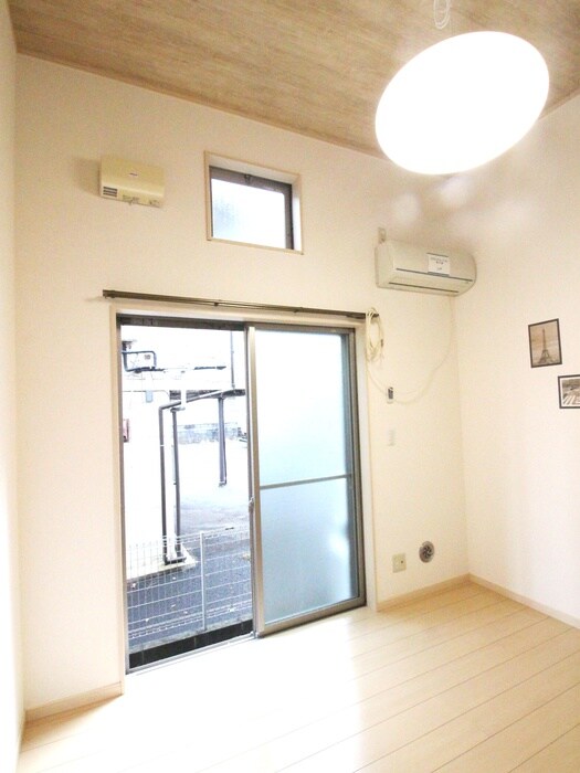 物件内観写真11　(居室)