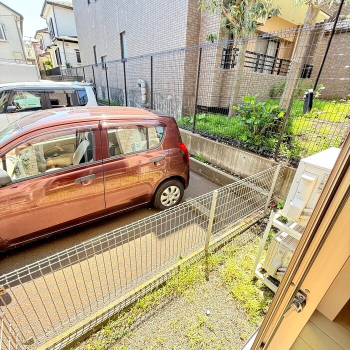 物件内観写真14　(室内からの展望)