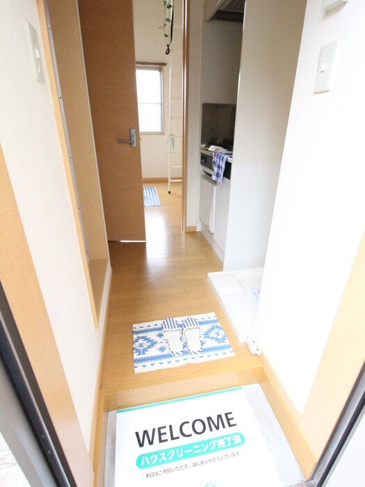 物件内観写真15　(玄関)