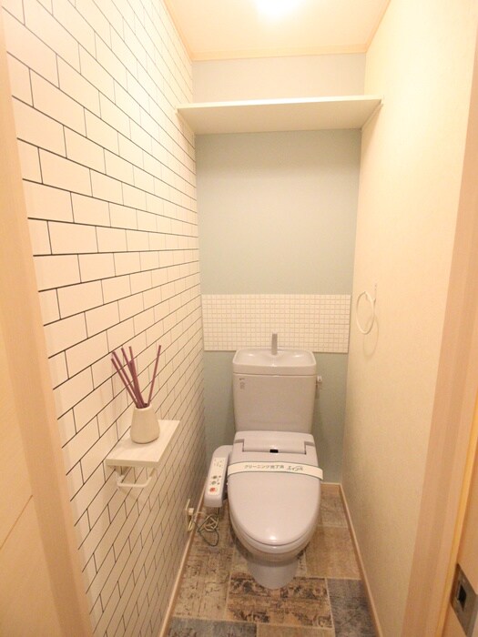 物件内観写真16　(トイレ)