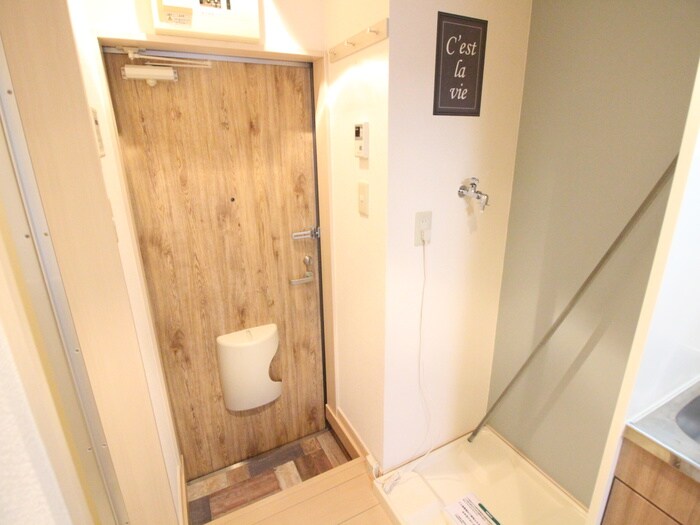 物件内観写真20　(玄関)