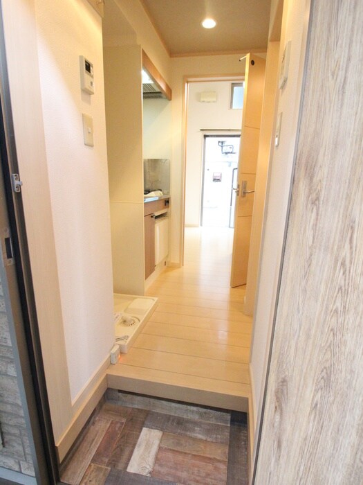 物件内観写真22　(玄関)