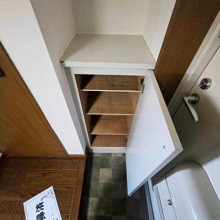 物件内観写真15　(靴箱)