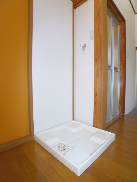 物件内観写真15　(洗濯機置場)