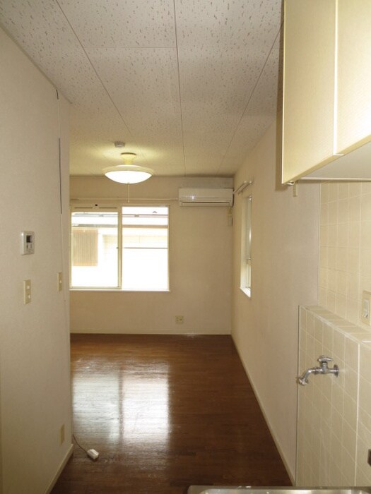 物件内観写真10　(居室)