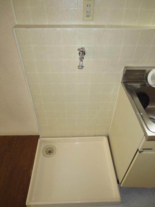 物件内観写真15　(洗濯機置場)