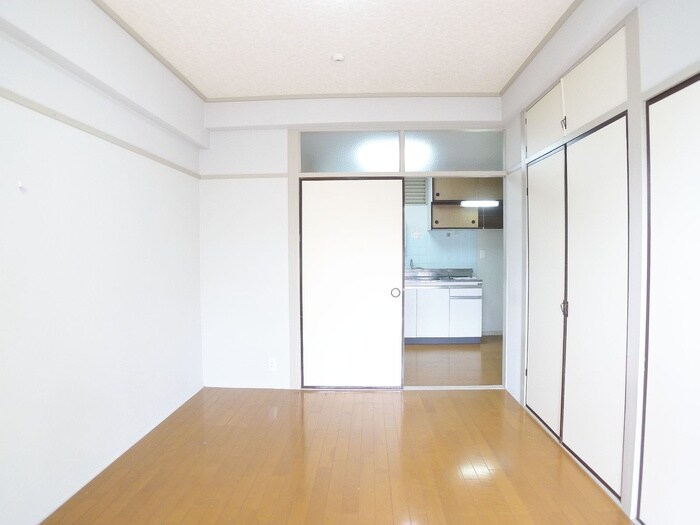 物件内観写真9　(居室)