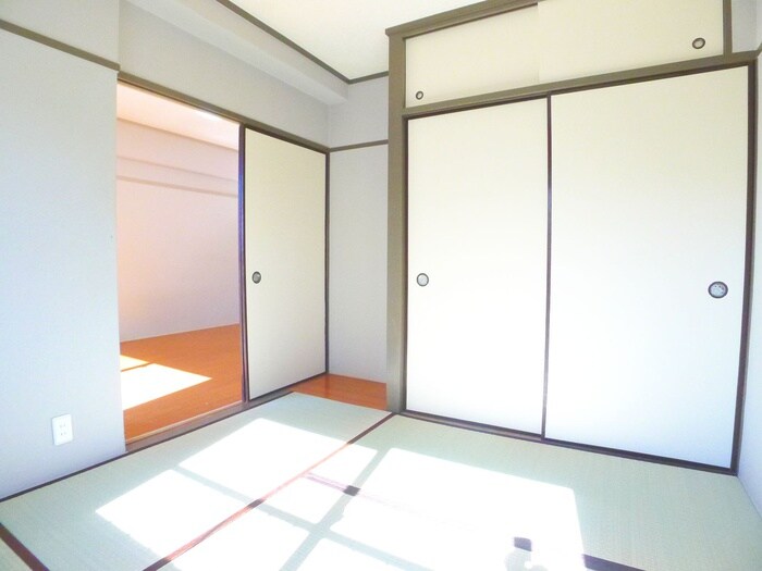 物件内観写真19　(居室)