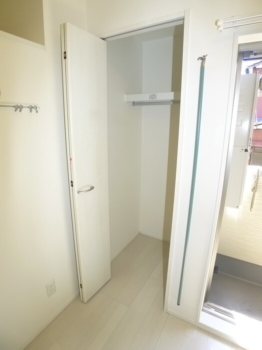 物件内観写真15　(収納)