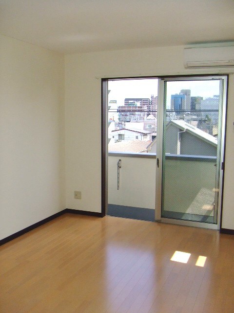 物件内観写真9　(居室)