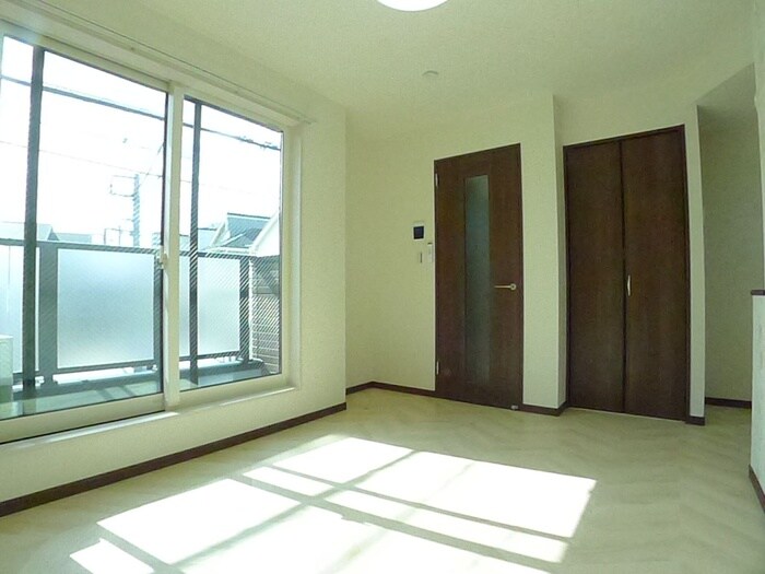 物件内観写真9　(室内からの展望)