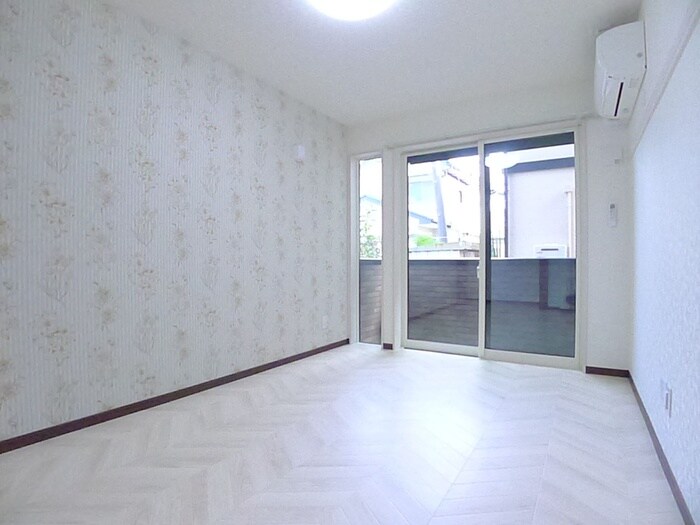 物件内観写真21　(室内からの展望)