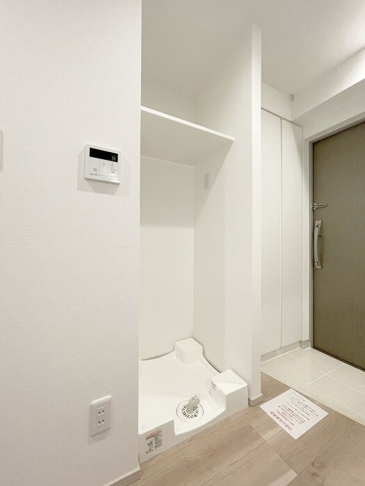 物件内観写真13　(洗濯機置場)